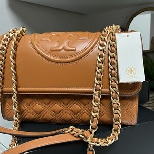 NWT Tory Burch Fleming Shoulder bag Diamond Quilting Leather Shoulder Bag